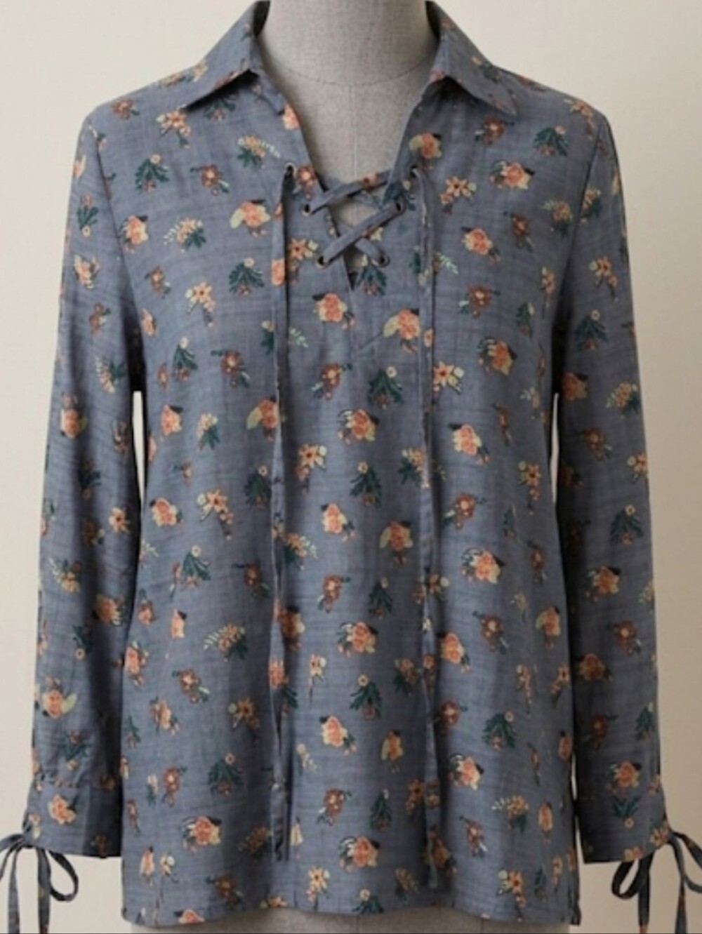 Easel Long Sleeve Tunic Blue Floral Tie Neckline Women's Oversized Small to Med